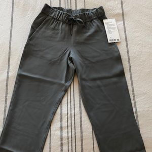 Lululemon On the Fly Crop